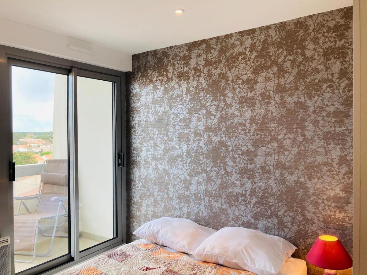Standing, Luminosite A 100M De La Mer, T3 Prestige سا يْليرْ دو ري المظهر الخارجي الصورة